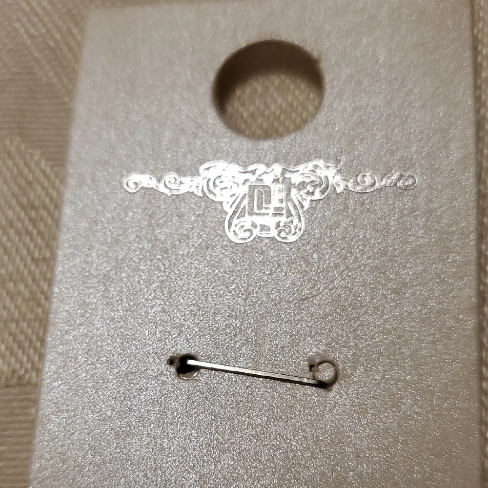 N/A silvertone skull